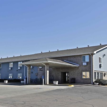 Governors Inn A Travelodge By Wyndham Pierre Exteriör bild